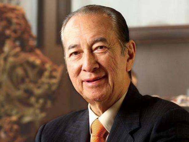 澳门赌牌背后的故事，六位人物与他们的传奇经历揭秘（视频解读）