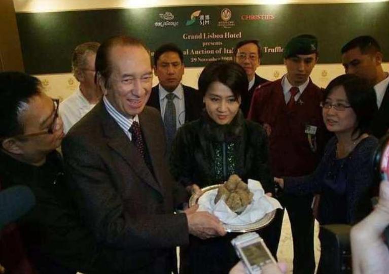 澳门六大赌牌持有人名字揭秘，深度解析背后的视频资料